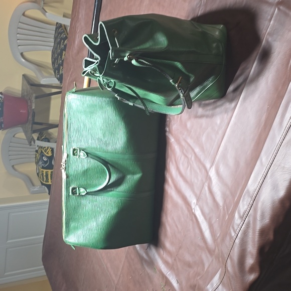 Louis vuitton epi duffle bag - Picture 3 of 12